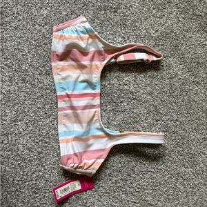 Medium target swim top